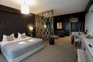 Отель Hotel Orhideea Негрешти-Оаш Двухместный номер Делюкс с 1 кроватью и балконом-19